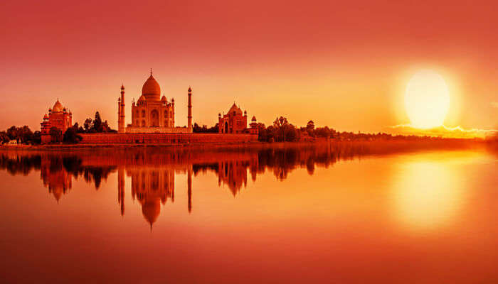 Taj Mahal's Time and Ticket