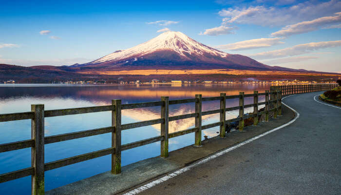 can a tourist drive in japan