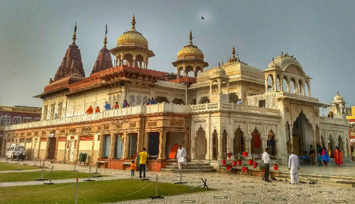 Jain-Glass-Temple
