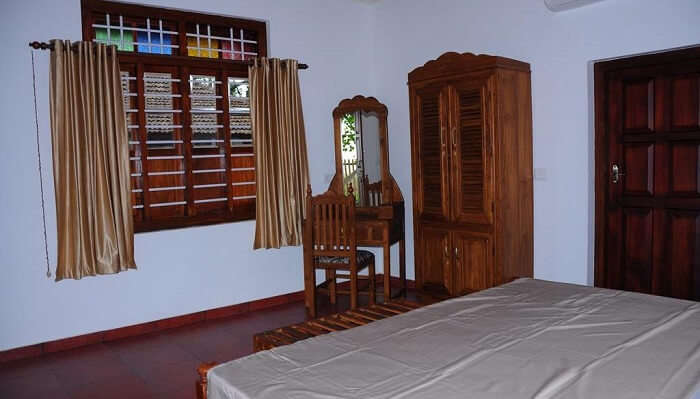 Alleppey Azura
