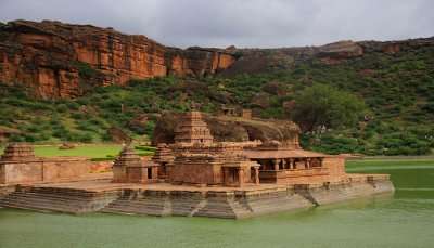 A stunning view of Badami. one of the best historical places in Karnataka