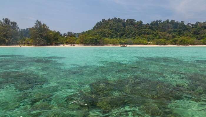 vie of ko ngai island