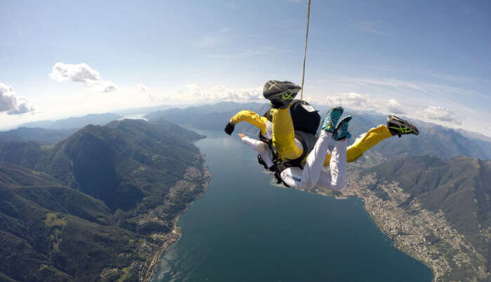 Skydiving Spots In Spain cover