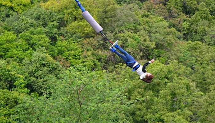 tourist thailand bungee jumping