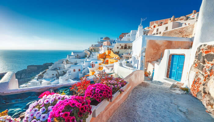 10 Enthralling Places To Visit In Santorini In 2022