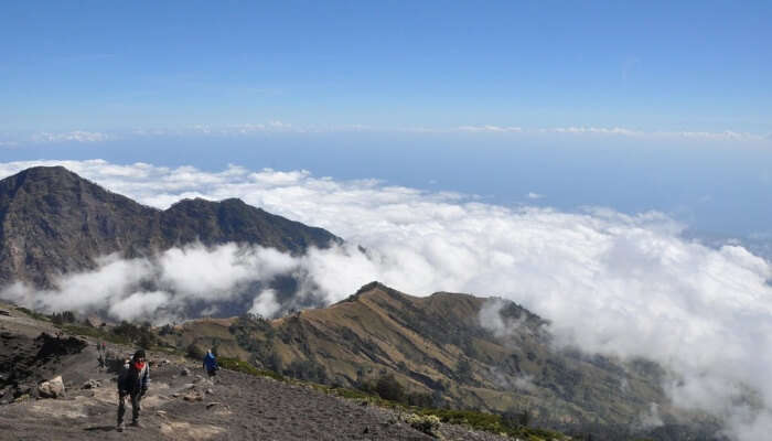 trekking