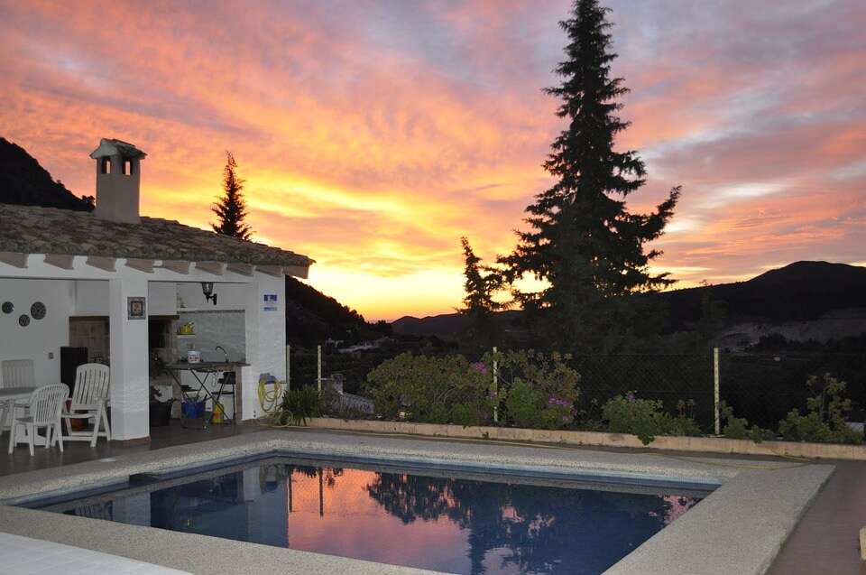 best part is that it has a private swimming pool