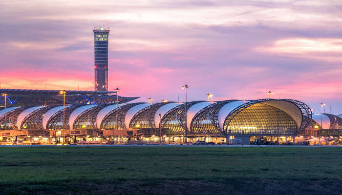 Come fly with Cartier's stunning new boutique at Suvarnabhumi Airport