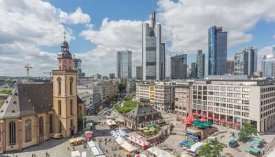 The vibrant vibe of Hauptwache makes it one of the best places to visit in Frankfurt.