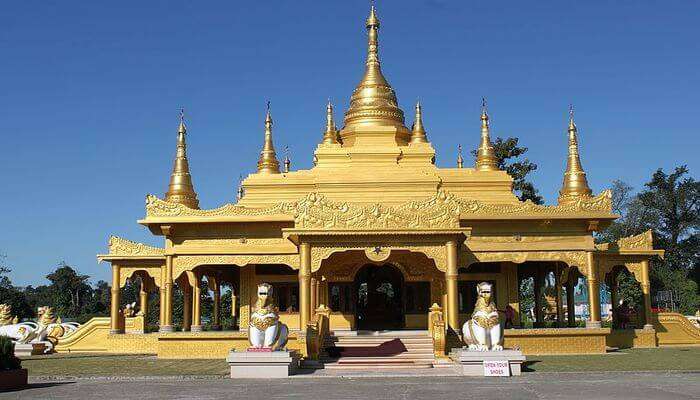 Learn Buddhist Culture At Golden Pagoda