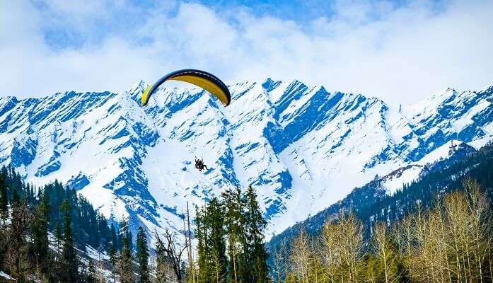 5 Spots To Try Paragliding In Manali To Taste The Thrill And Thunder ...