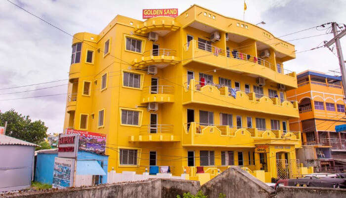 Yellow Building Hotel