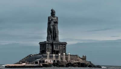 Witness the statue above the sea, one of the best things to do in Kanyakumari.