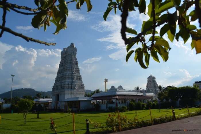 temples in guwahati cover