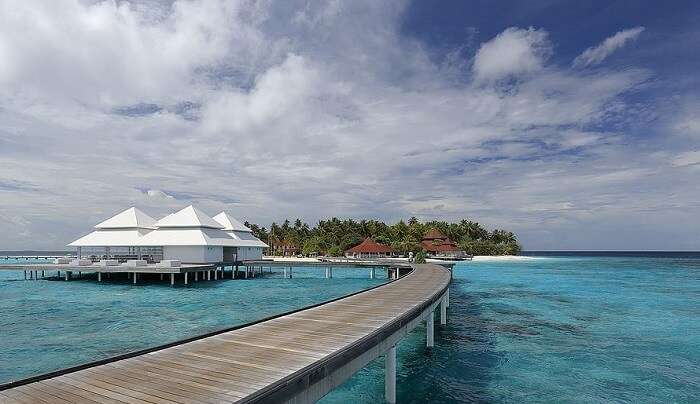 explore maldives 
