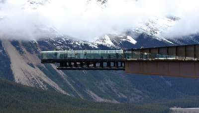 A stunning view of Columbia Icefield Skywalk, one of the best places to visit in Canada
