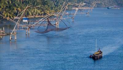 Kumarakom fishing is one of the things to do in Kerala