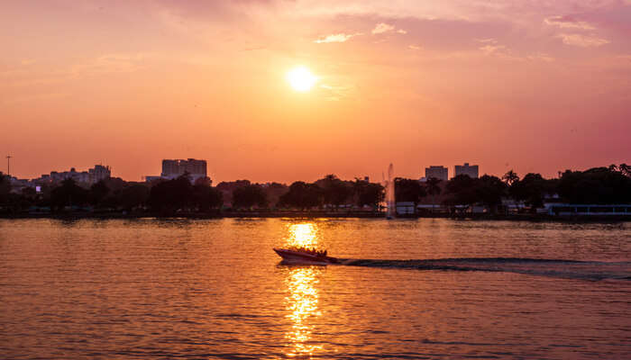 beautiful lake in ahmedabad