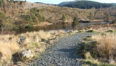 lake lies in southwestern Scotland is known for its scenic views