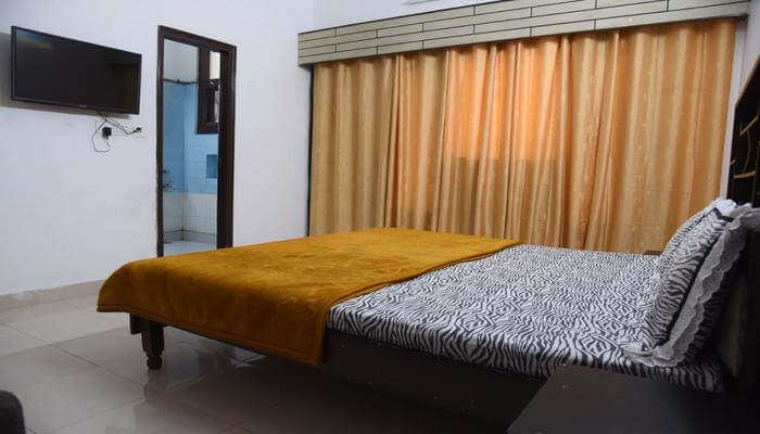 MJs Villa