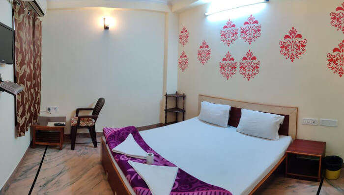 Madhav Guest House