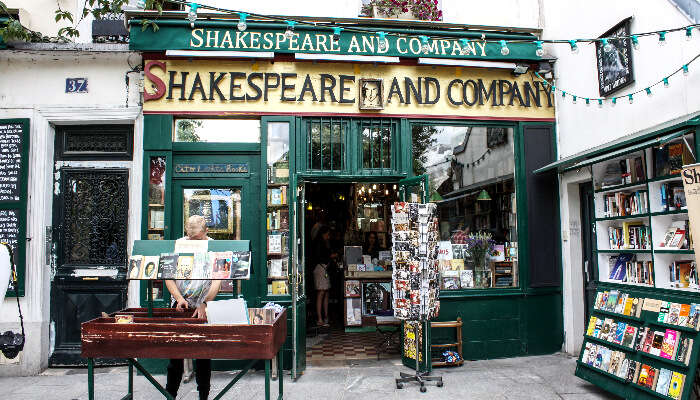 Shakespeare And Company, Paris