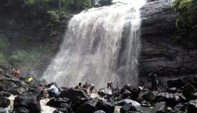 Vihigaon Waterfall
