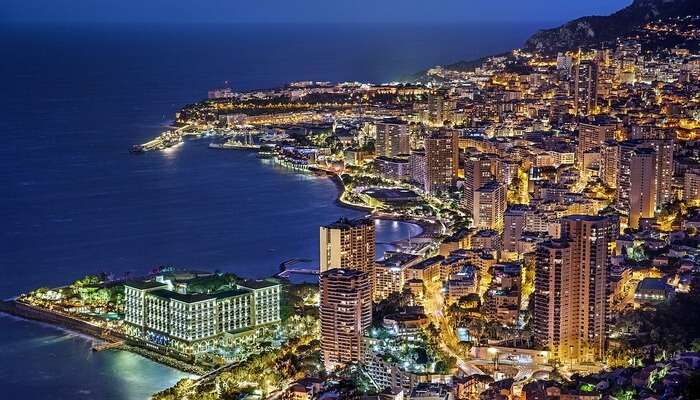 Monte Carlo - famous district of Monaco. Free travel guide for you!