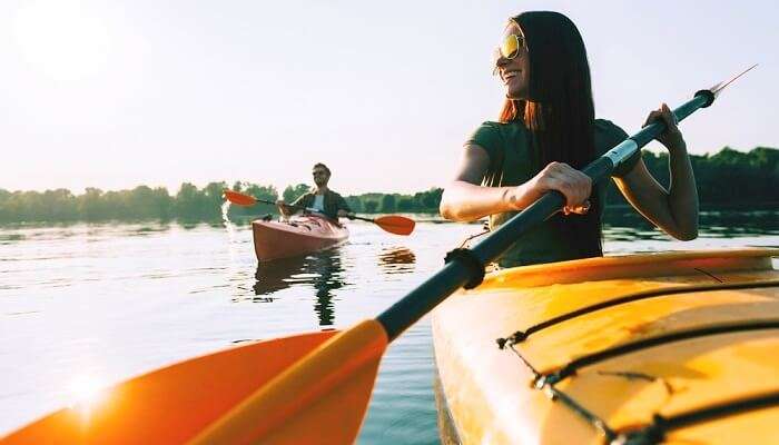 Kayaking Vs Canoeing: Which One Are You Crazy About?