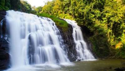 A_waterfall_at_Coorg