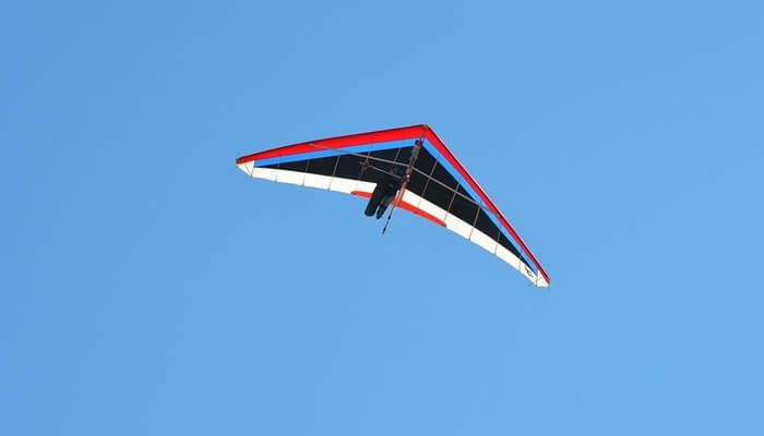 hang gliding
