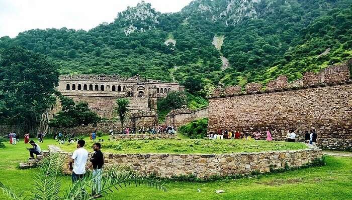 bhangarh fort