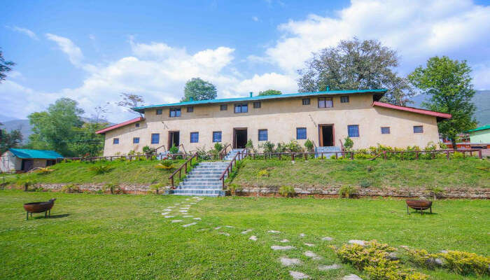 resorts near Palampur