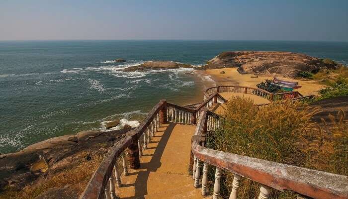 nearest tourist places from mangalore