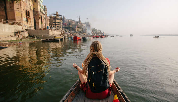 woman travel india