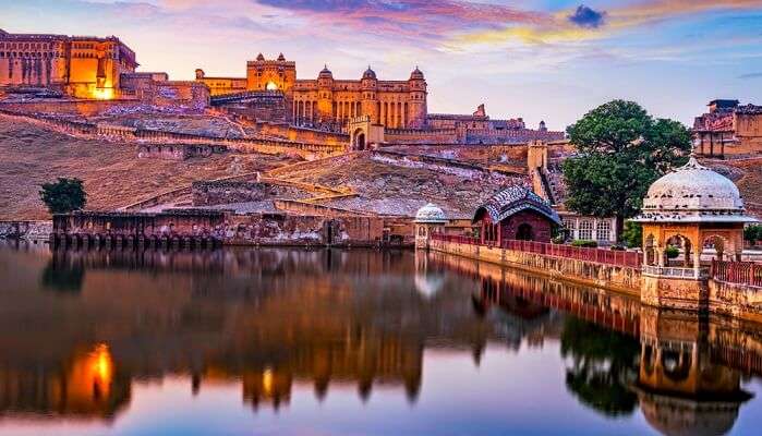 tourist places near jaipur station