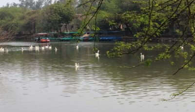 lakes to visit near Delhi
