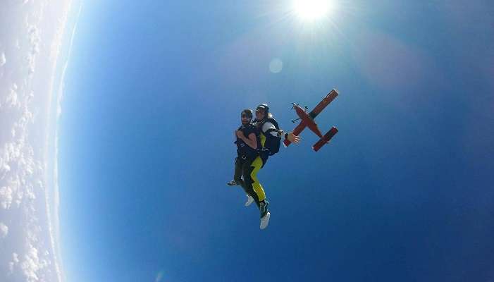 Best skydiving spots in Spain