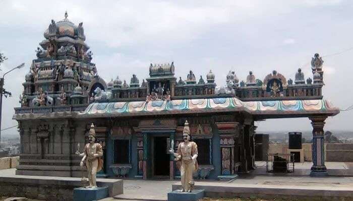 The list of famous temples in Chennai is incomplete without Kalikambal Temple.
