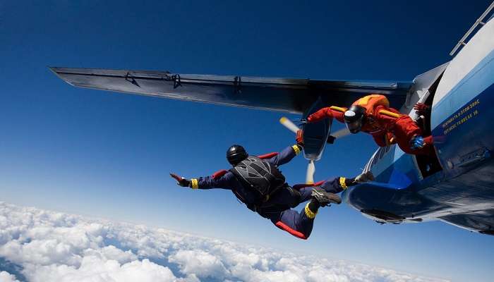 Skydiving in India