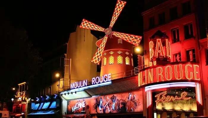 famous cabaret in paris
