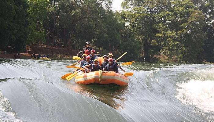 Places for river rafting in Uttarakhand