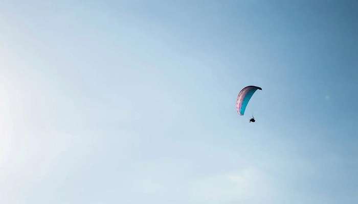 paragliding in bhimtal