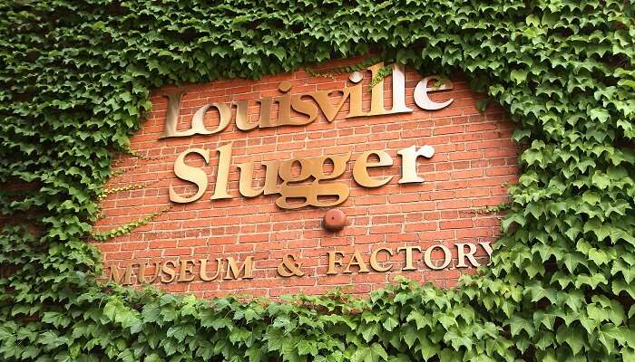 Louisville Slugger Museum & Factory Souvenir MINI baseball Bat -  18"