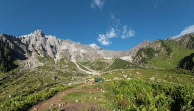 This is most picturesque short treks in Himachal Pradesh