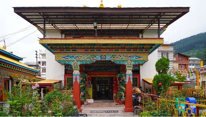 हिमालय निंगमापा बौद्ध मंदिर