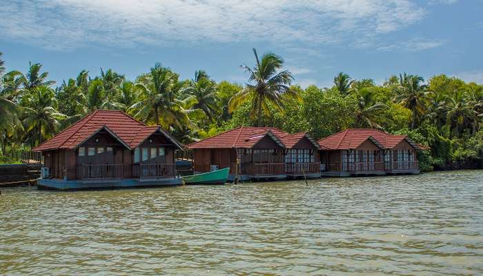 scenic surroundings at one of the best places to visit in Kerala