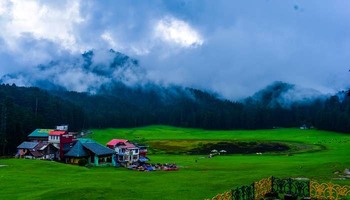खज्जियार हिमाचल प्रदेश के पर्यटन स्थल में से एक है
