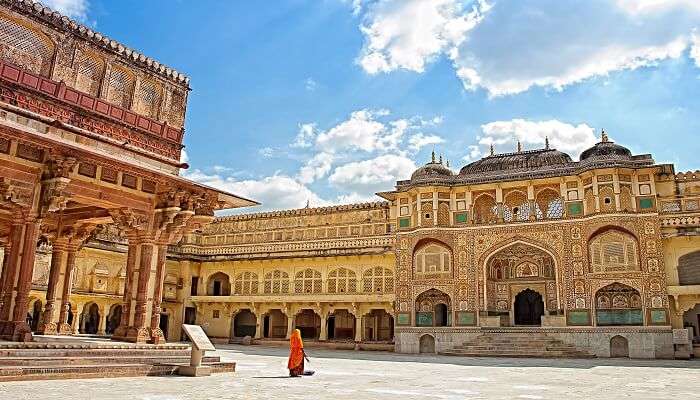 जयपुर आधे दिन की दर्शनीय स्थलों की यात्रा और जयपुर स्थानांतरण