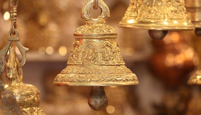 मां शरवरी मंदिर सबसे प्रसिद्ध मनाली के पर्यटन स्थल में से एक है 